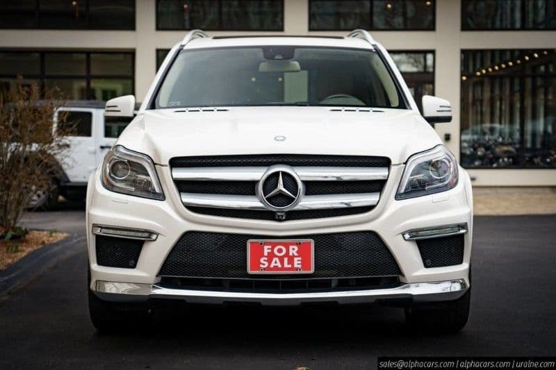 2016 Mercedes-Benz GL550 4Matic Designo — image 4 of 20