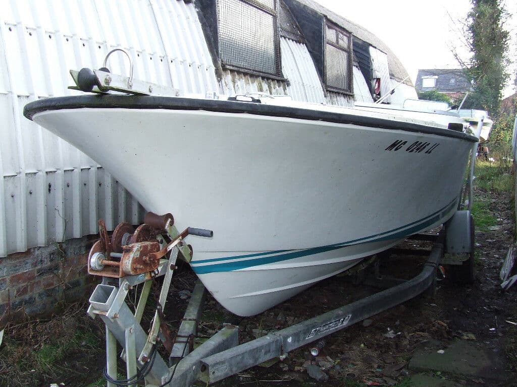 FISHING SPEED BOAT — image 1 of 9