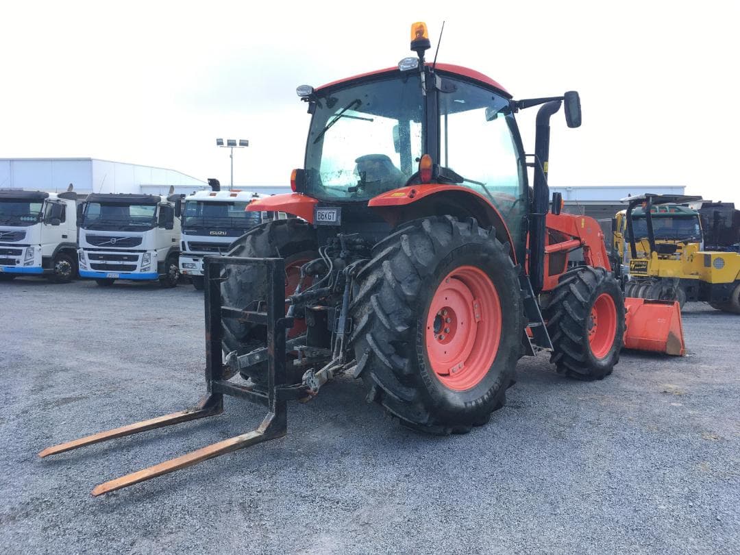 2017 Kubota M110GX Tractor — image 1 of 2
