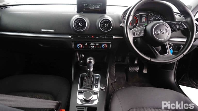 2016 Audi A3 — image 5 of 8