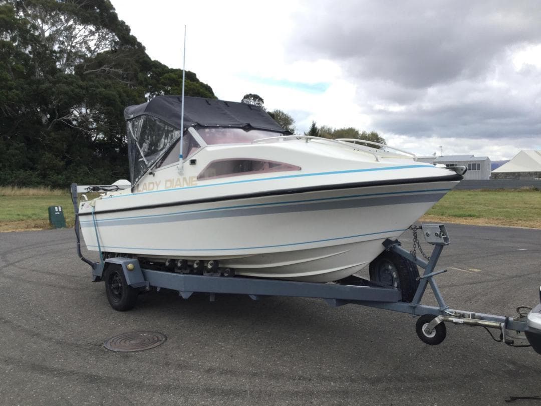 1989 Marlborough Rapier 518 Boat — image 1 of 2