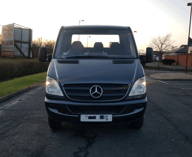 5 TON RECOVERY TRUCK — image 2 of 7