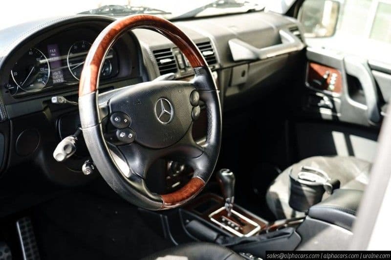 2012 Mercedes-Benz G550 4Matic — image 4 of 10