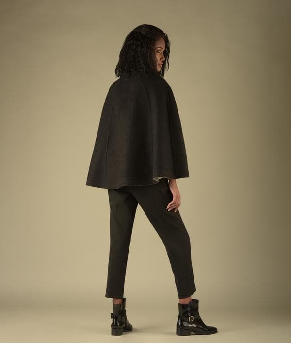 Color Blocked Reversible Cape J15172 C001 — image 4 of 4