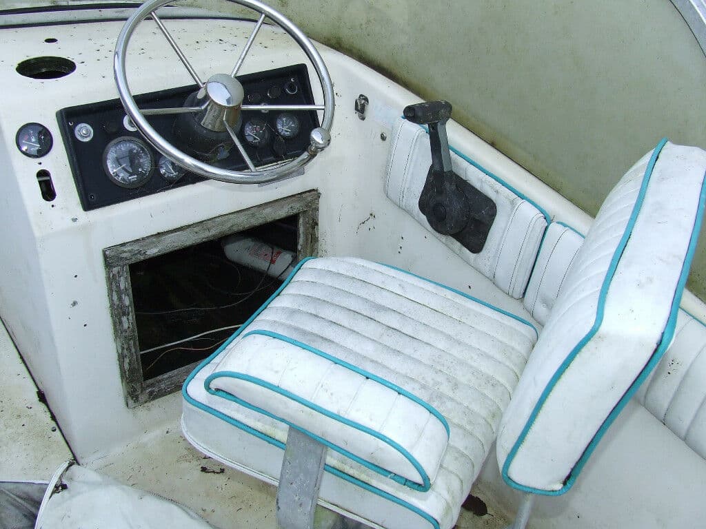 FISHING SPEED BOAT — image 5 of 9