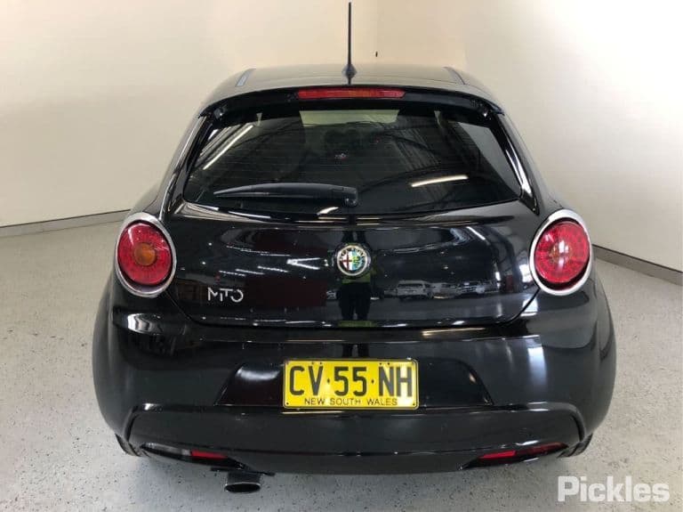 2014 Alfa Romeo Mito — image 3 of 11