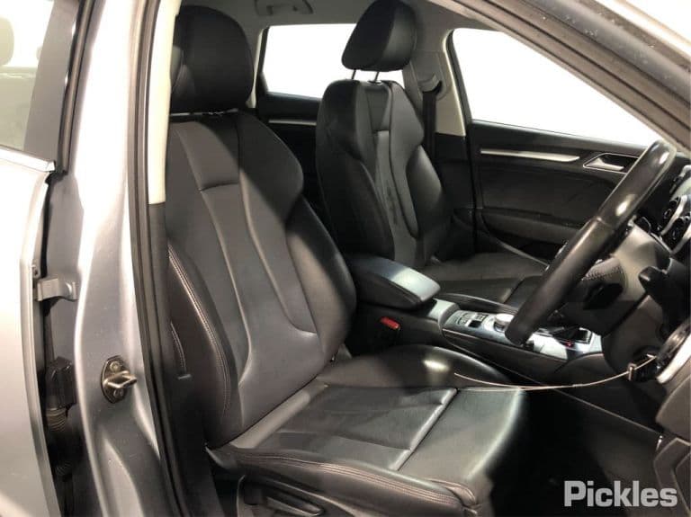 2015 Audi A3 — image 4 of 10