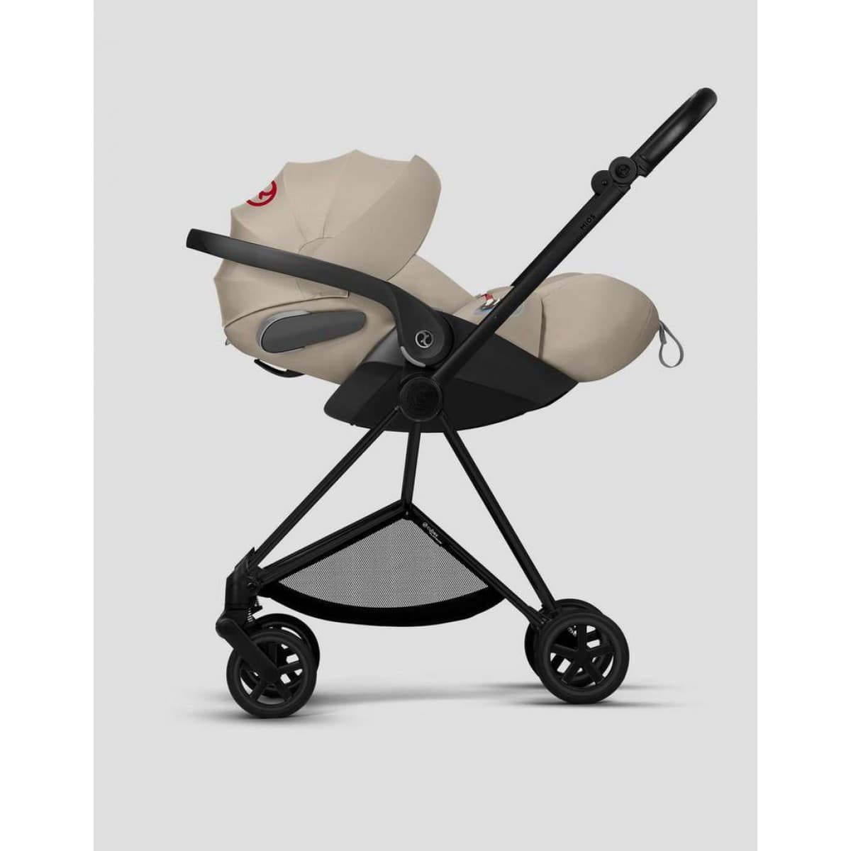 CYBEX Cloud Z i-Size Ferrari Victory Black , Pre-order — image 1 of 4