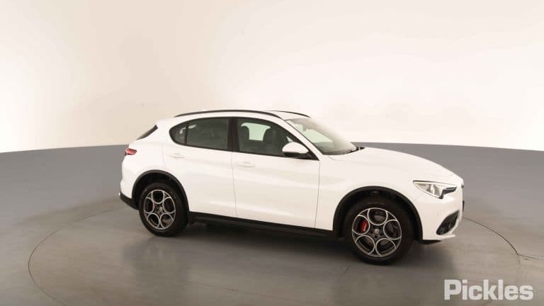 2019 Alfa Romeo Stelvio — image 1 of 8