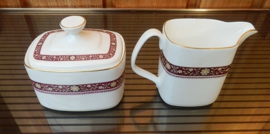Royal Doulton 1970s vintage Minuet bone china set — image 3 of 4