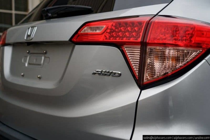 2016 Honda HR-V EX — image 2 of 12