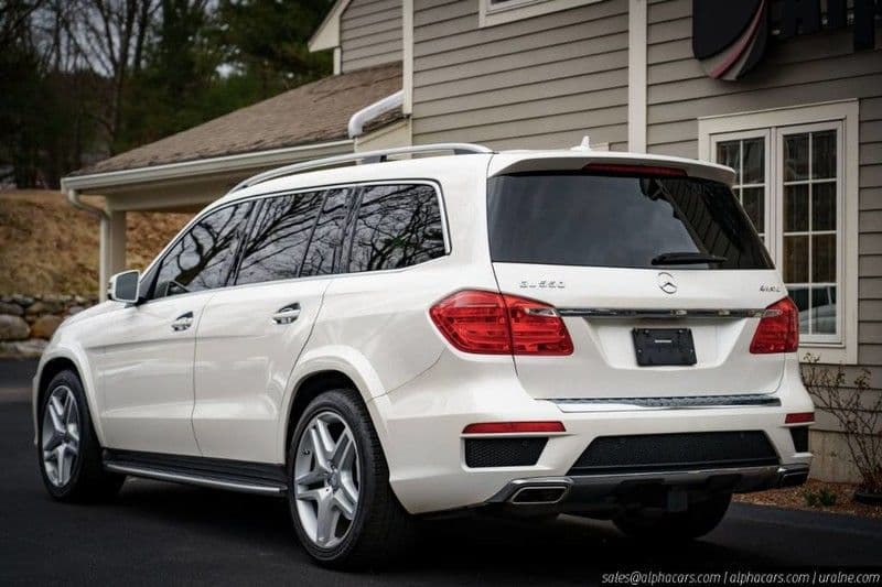 2016 Mercedes-Benz GL550 4Matic Designo — image 5 of 20