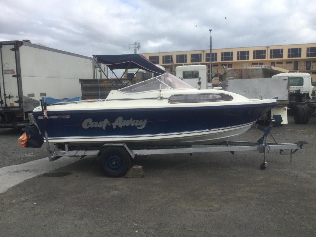 3603M : 1999 Fi-Glass Warrior Boat on Local Trailer — image 2 of 3