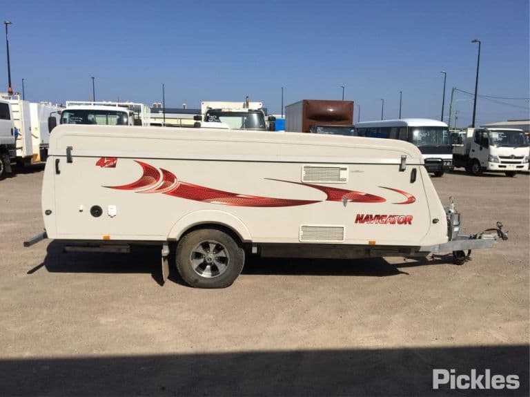 2013 Fleetwood RV Coromal NT421 Navigator — image 1 of 8