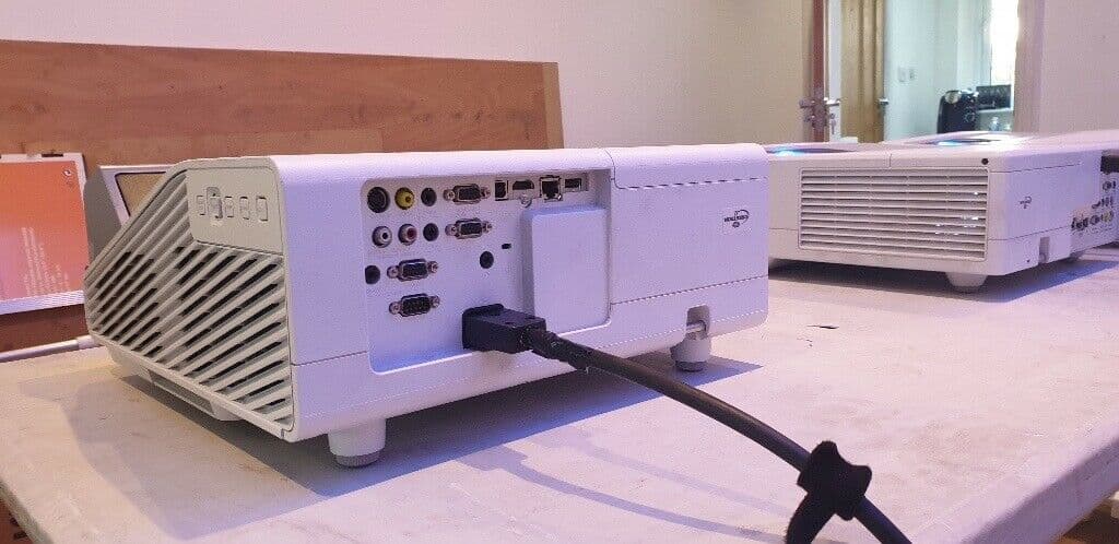 Sony Ultra Projector — image 4 of 6
