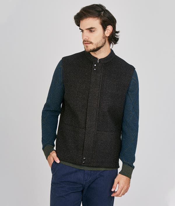 Man vest (Reversible) C002 — image 3 of 5